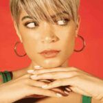 Elodie mostra un lato inedito della sua sensualità