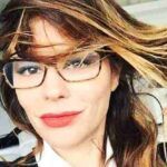 Naike Rivelli, yoga senza veli