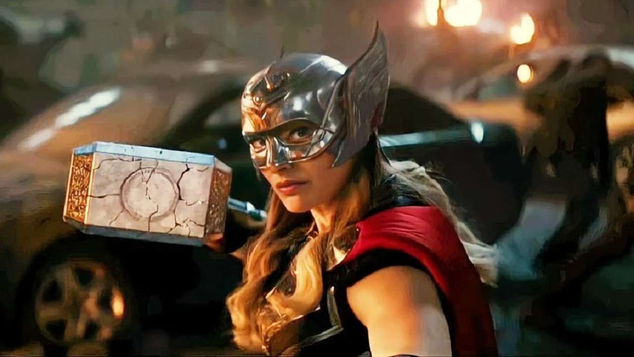 Thor: ecco perché Jane riesce a utilizzare il suo martello